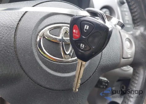 2008 Toyota Rav4 Limited z USA, uszkodzony, nr VIN JTMBD31V885209591